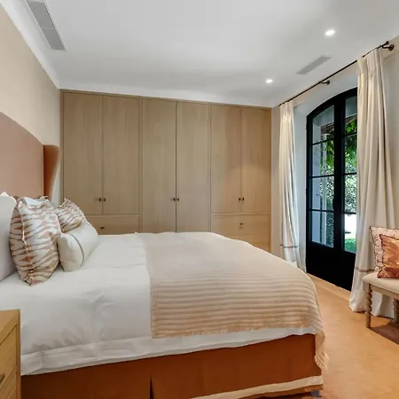 Moutte Villa *
